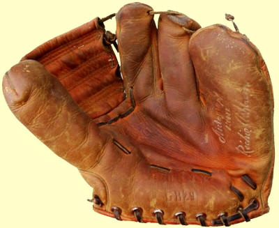 Richie Ashburn MacGregor GB29 Fielders Glove